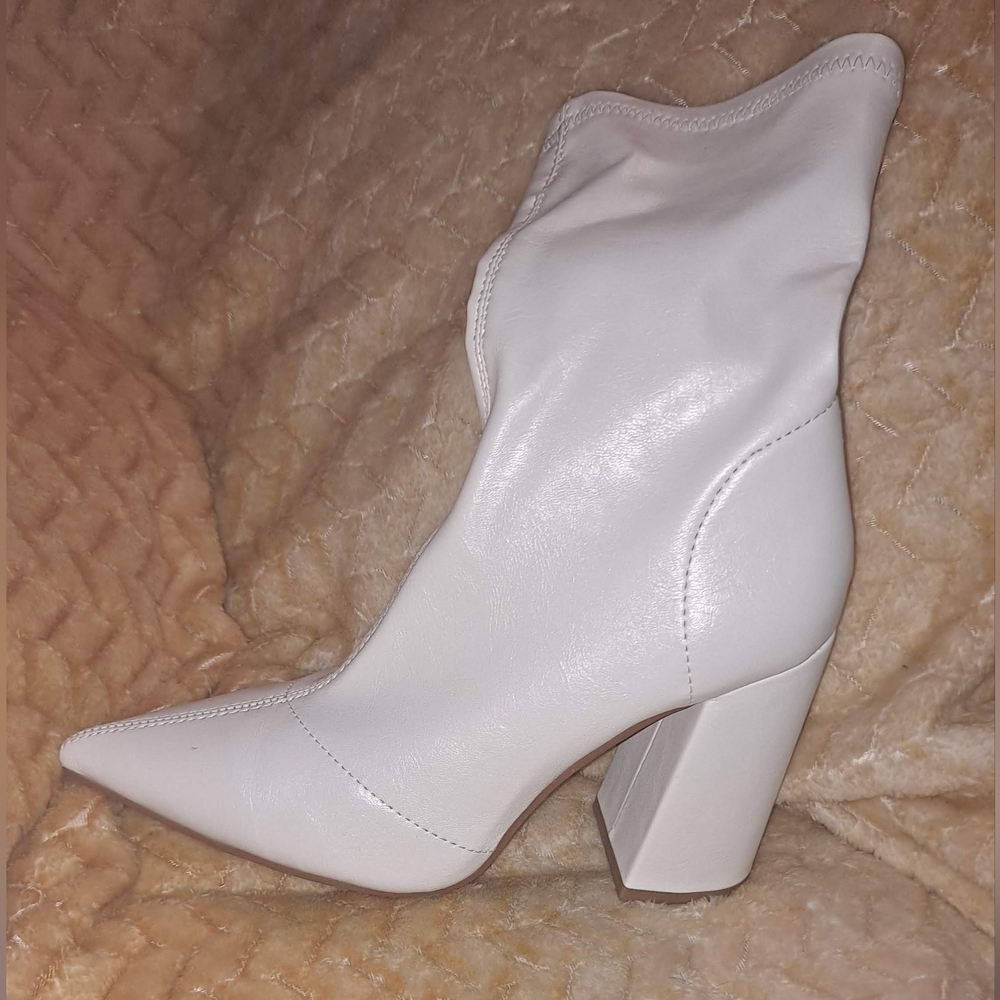 Nasty Gal Stretch White Ankle  Boots